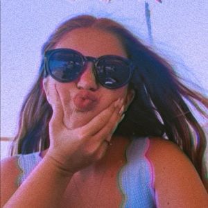 Meet your Posher, Addison